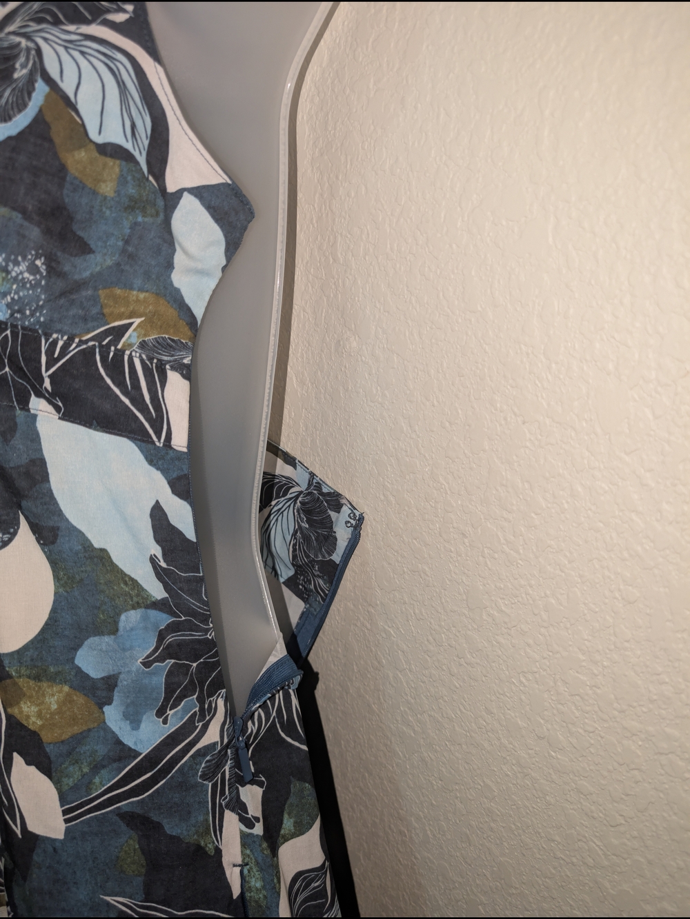 Athleta Halter Dress Size 2 - Picture 8 of 11